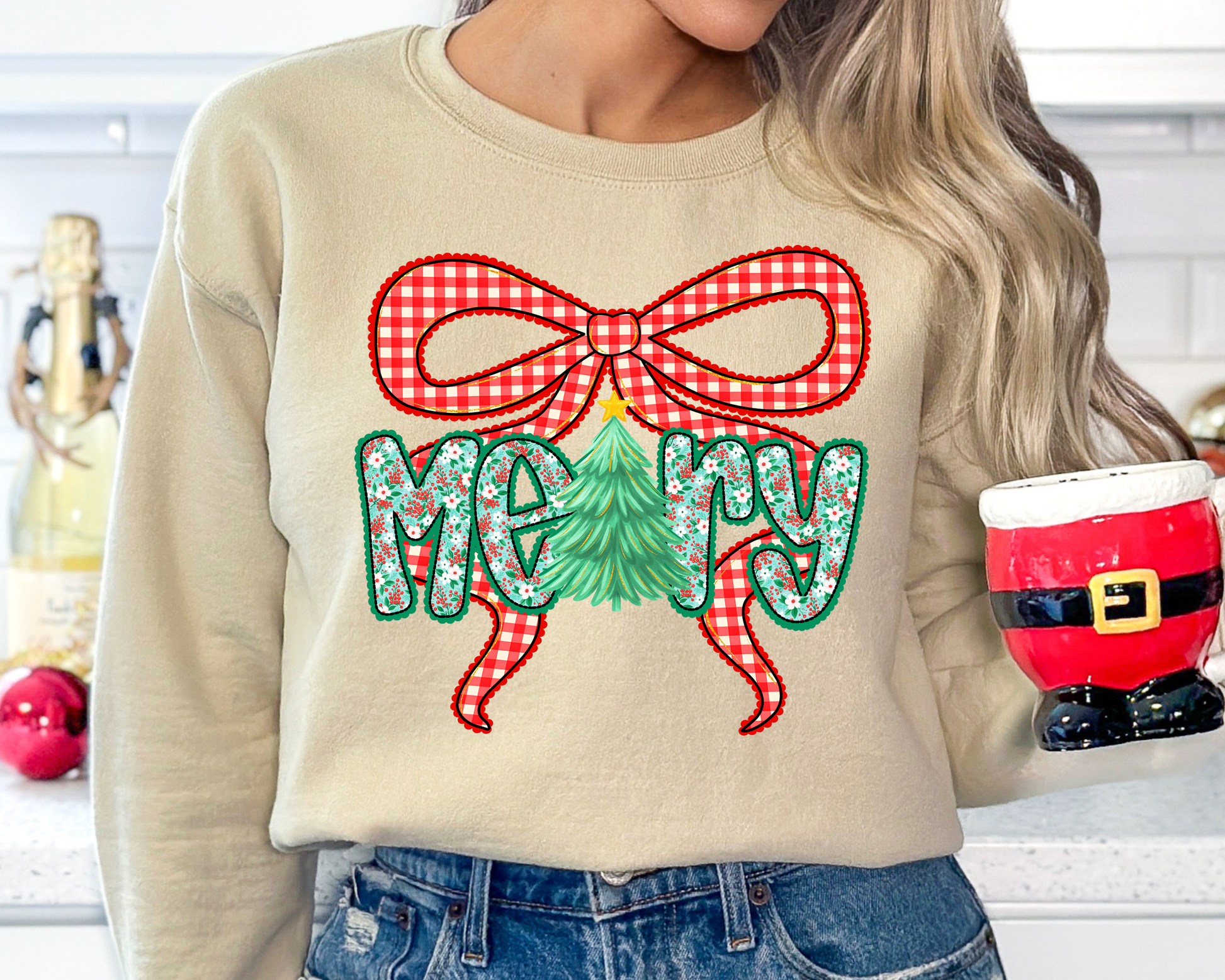 Your Just found the cutest Christmas sweatshirt for the holiday season! This cozy floral Merry Sweatshirt with checkered bow is perfect for kids and adult.