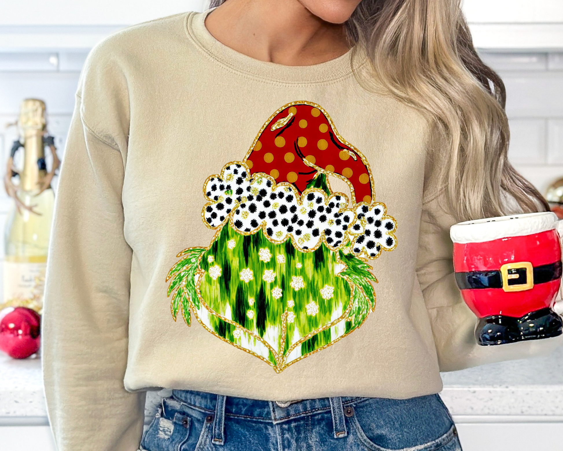 Your Just found the cutest Christmas sweatshirt for the holiday season! This Brush Stroke Grinch sweatshirt is the perfect Christmas Sweatshirt for kids and Adults, for matching family sweatshirts or a mommy and me sweatshirt.